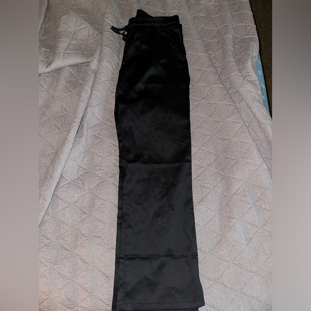 IRG Edge straight leg scrub pants. Small Petite. Black. NWT.